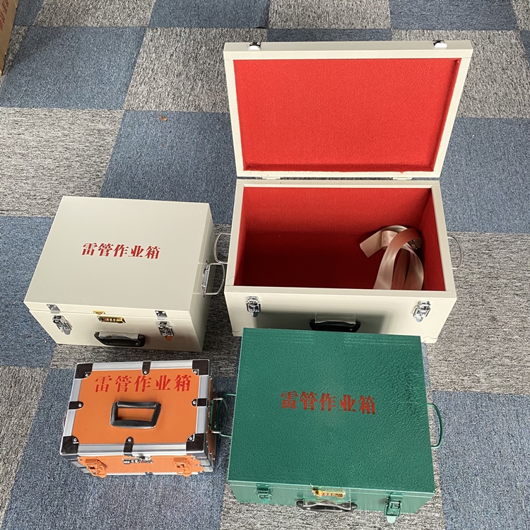 莒南爆破工程作业箱如何选择？玻璃钢与传统材质的全面对比